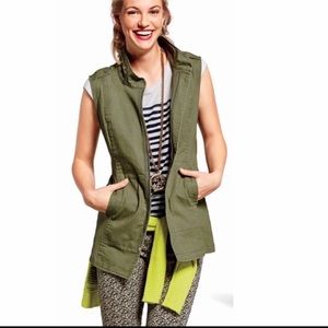 CAbi Explorer Vest Army Green
